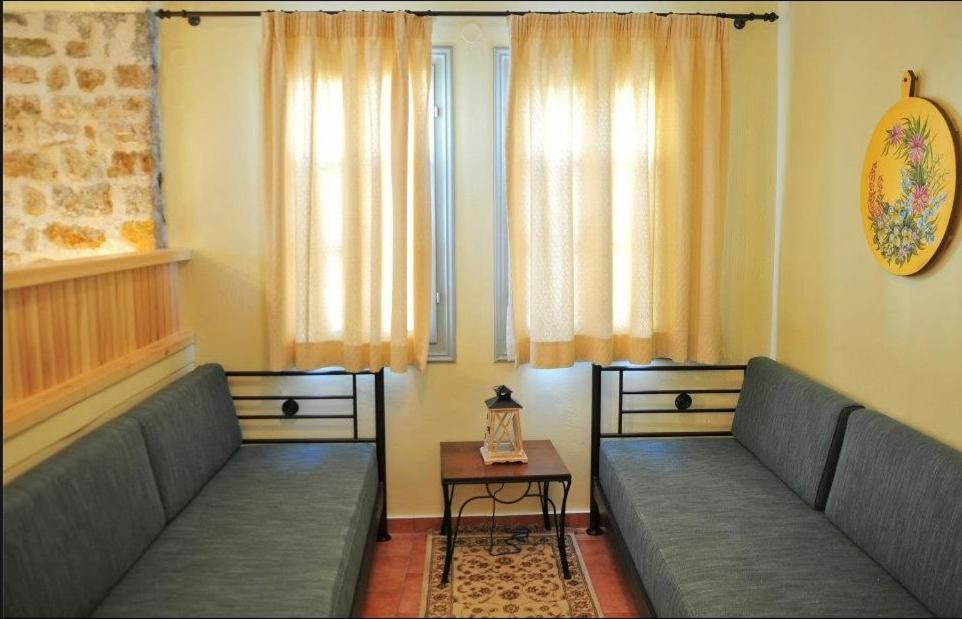 Platanos In The Castle Otel Yanya Dış mekan fotoğraf